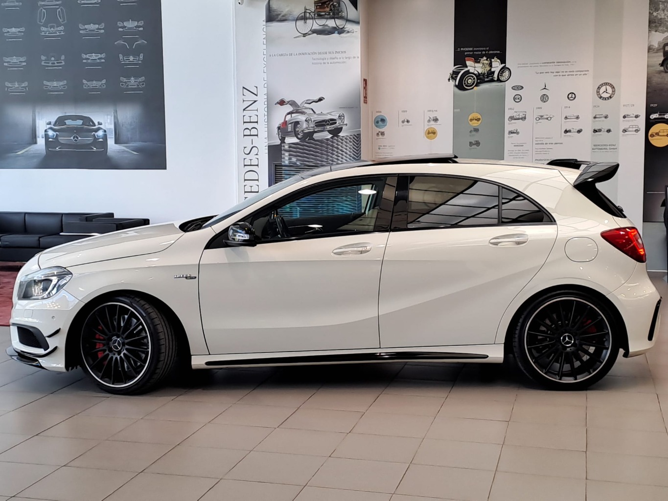 MERCEDES A 45 AMG 4 MATIC