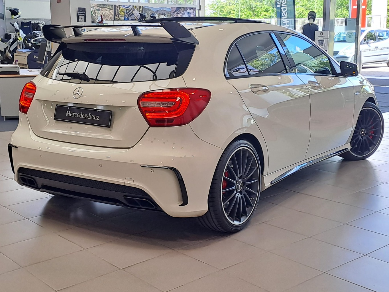 MERCEDES A 45 AMG 4 MATIC